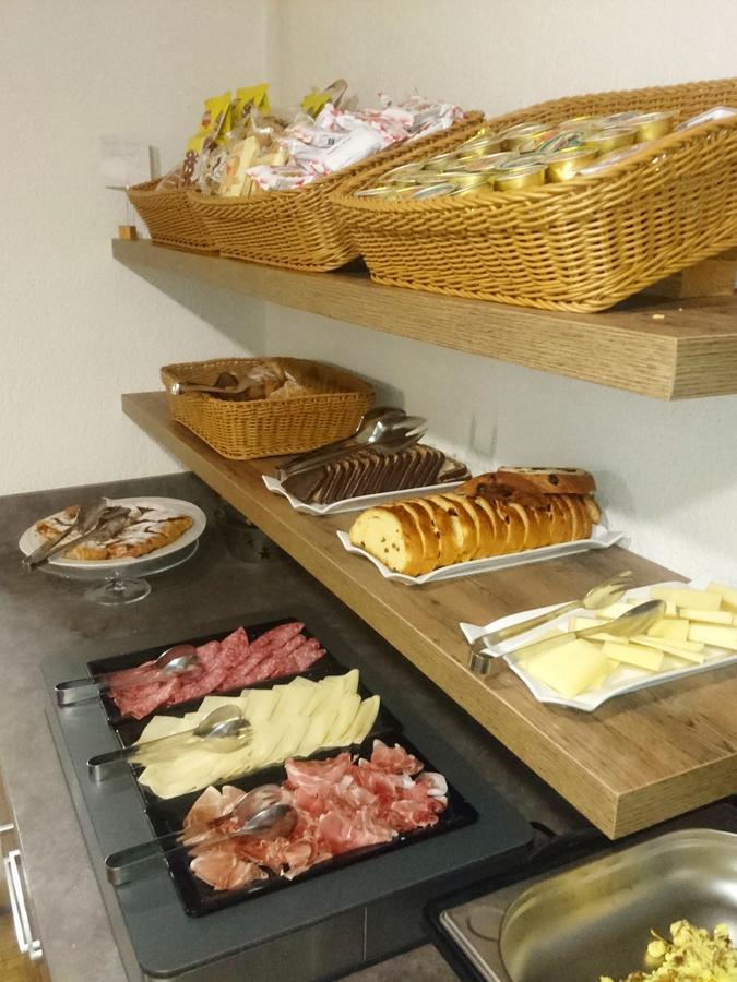 Hotel Nes Crepes ポッツァ・ディ・ファッサ エクステリア 写真