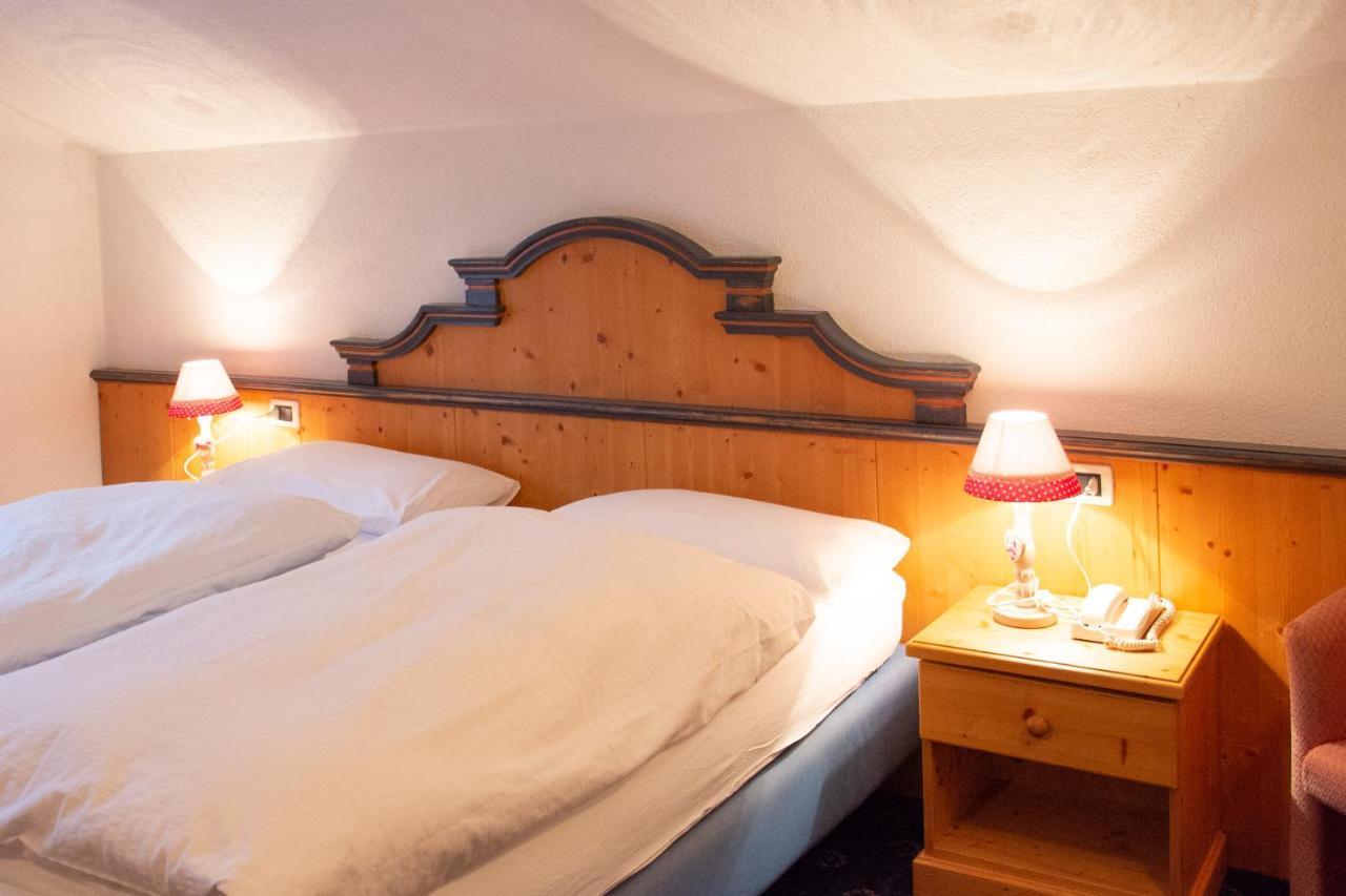 Hotel Nes Crepes ポッツァ・ディ・ファッサ エクステリア 写真